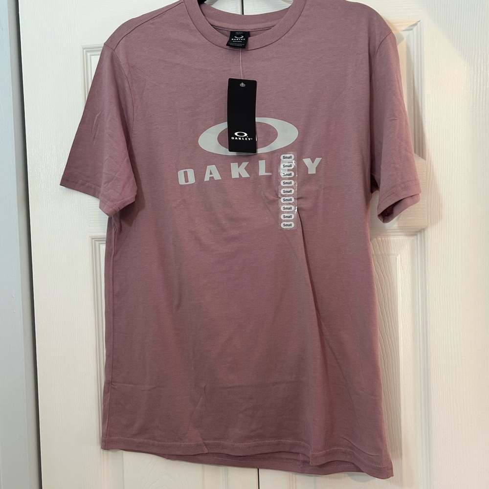 Oakley Logo T Shirt Mens Small Pink Graphic Tee Athletic Casual NWT